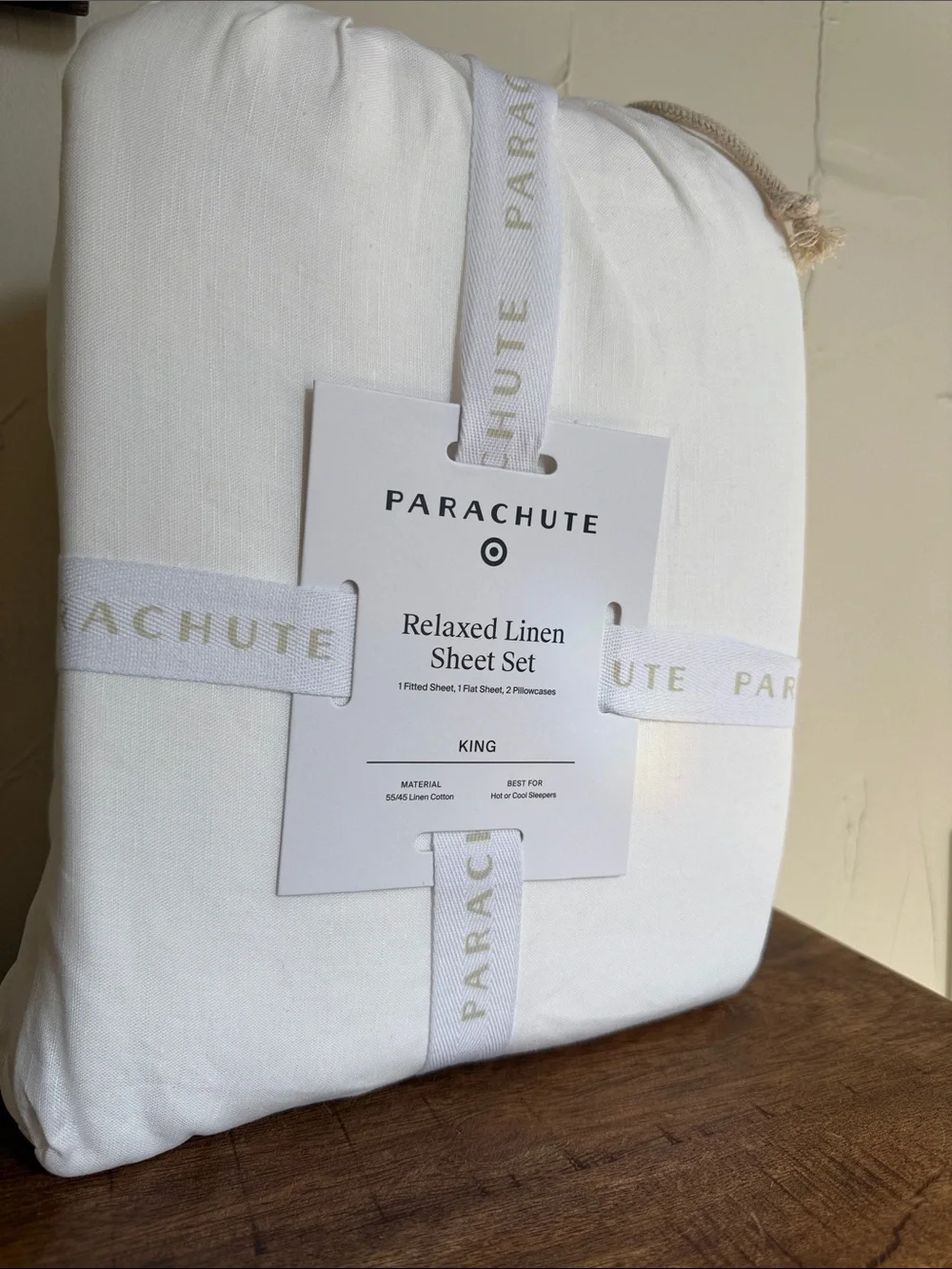 Parachute White Pillow and Sheet Set
